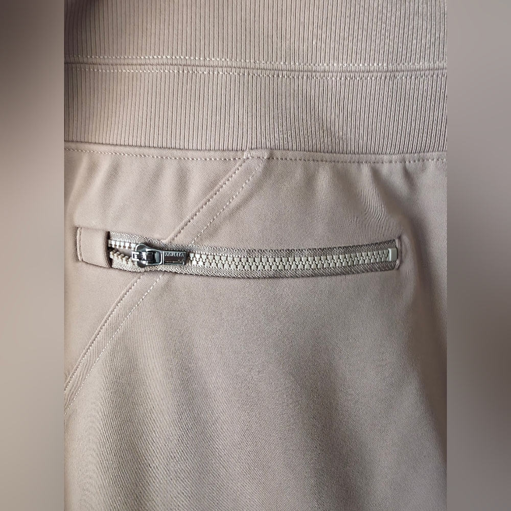 Athleta Venice Joggers High Rise Tan Brown Comfy Athleisure Clean Girl Aesthetic - Picture 5 of 15